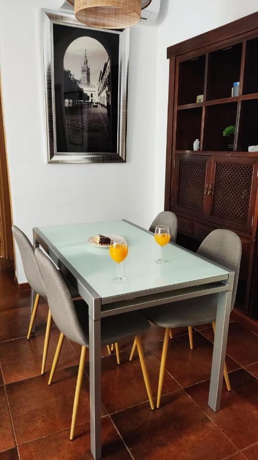 Homeyseville- Bright Apartment At Santa Cruz 6 Pax, Parking Optional Экстерьер фото