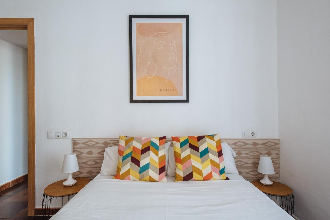 Homeyseville- Bright Apartment At Santa Cruz 6 Pax, Parking Optional Экстерьер фото
