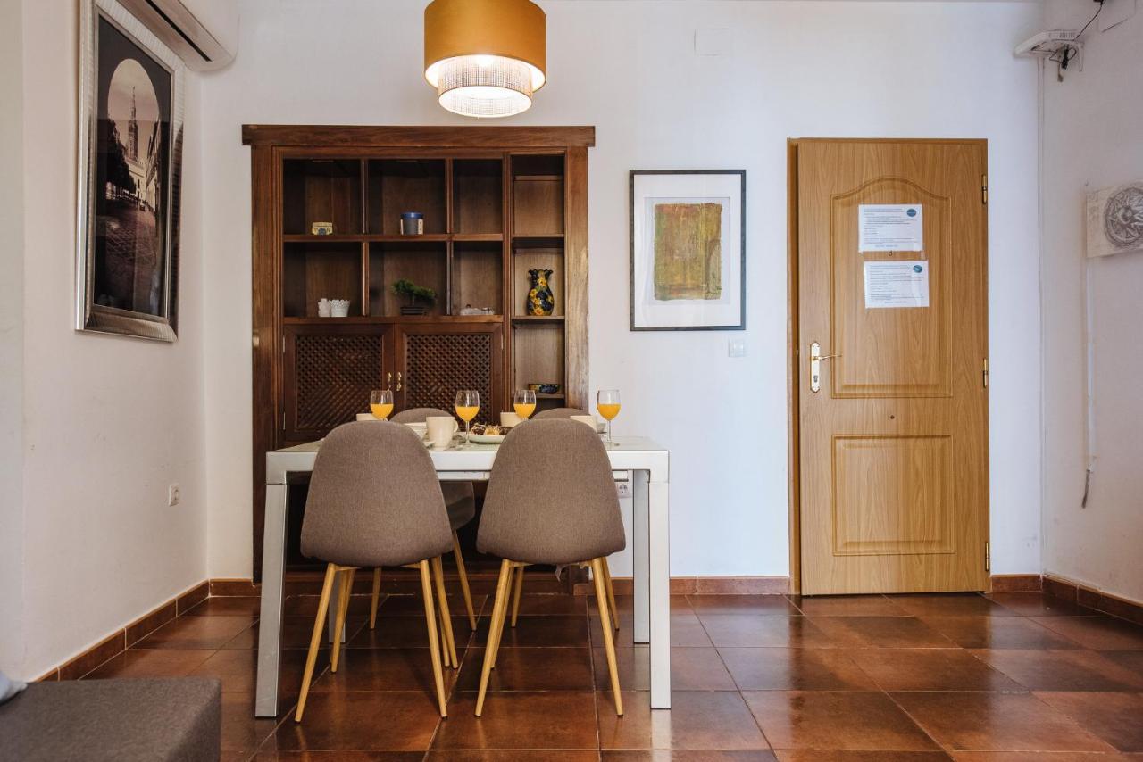 Homeyseville- Bright Apartment At Santa Cruz 6 Pax, Parking Optional Экстерьер фото