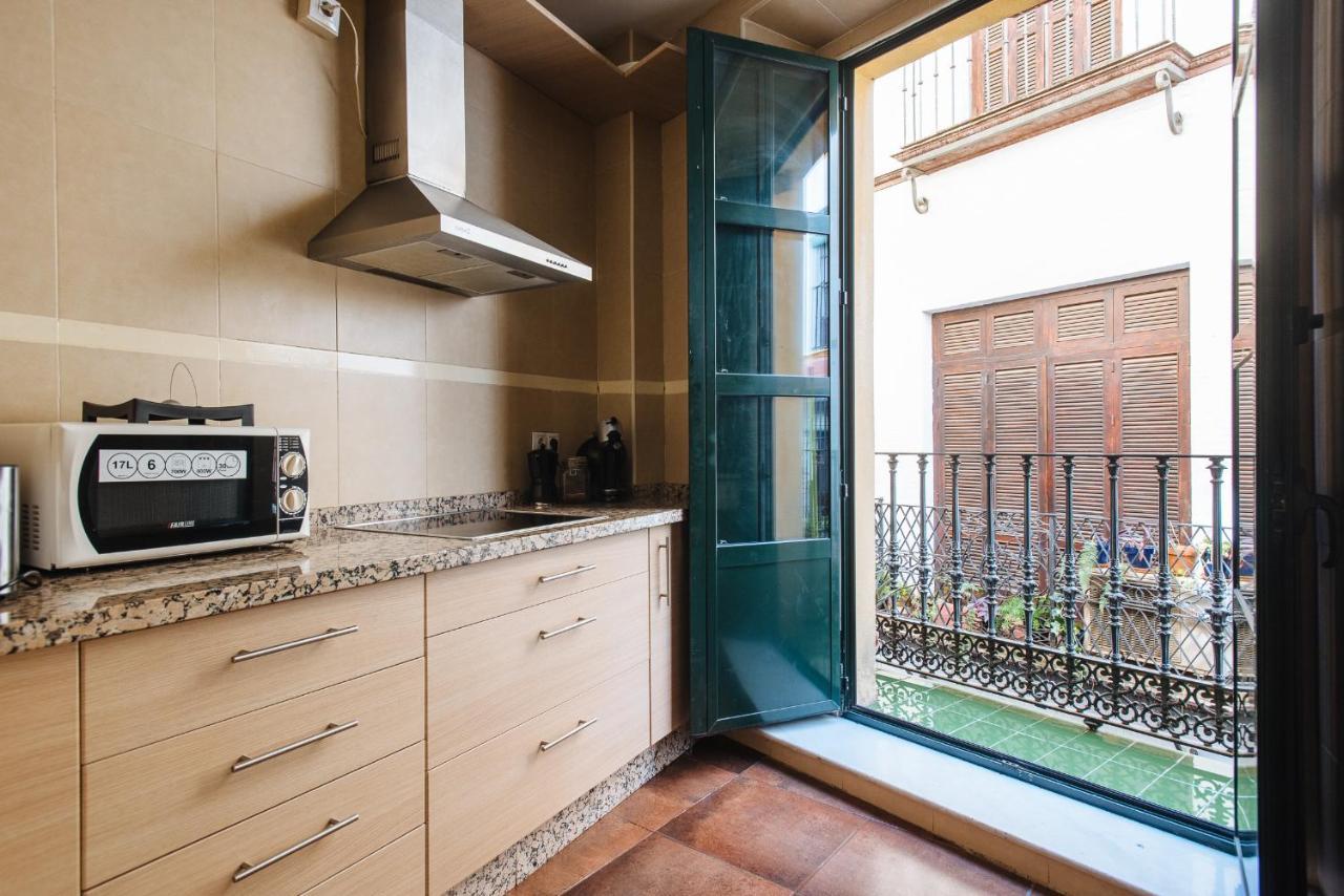 Homeyseville- Bright Apartment At Santa Cruz 6 Pax, Parking Optional Экстерьер фото