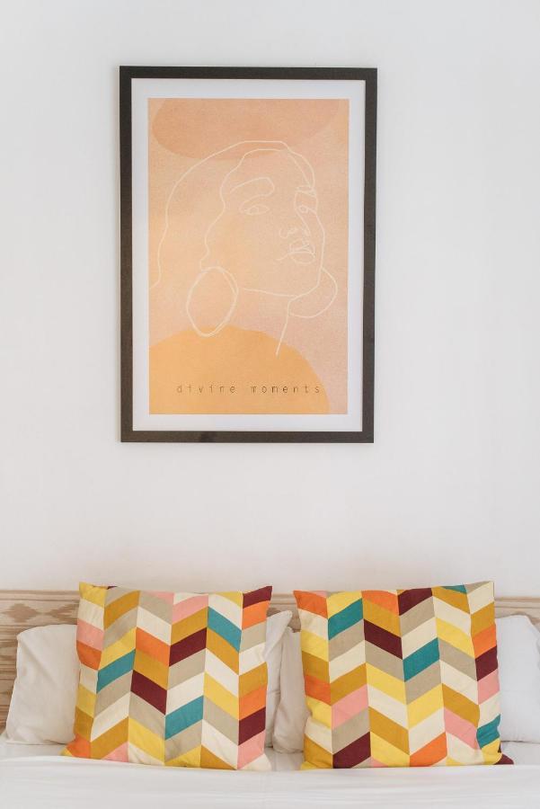 Homeyseville- Bright Apartment At Santa Cruz 6 Pax, Parking Optional Экстерьер фото
