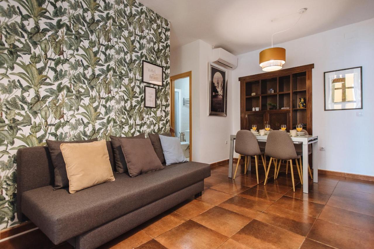 Homeyseville- Bright Apartment At Santa Cruz 6 Pax, Parking Optional Экстерьер фото